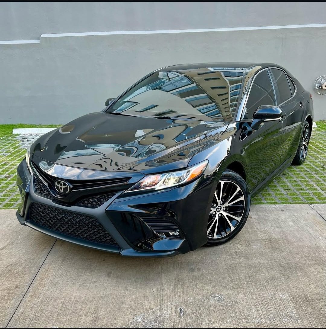 TOYOTA CAMRY SE OR SIMILAR.